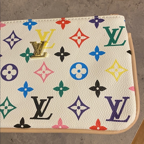 White Colorful Fashion Wristlet - Picture 3 of 5